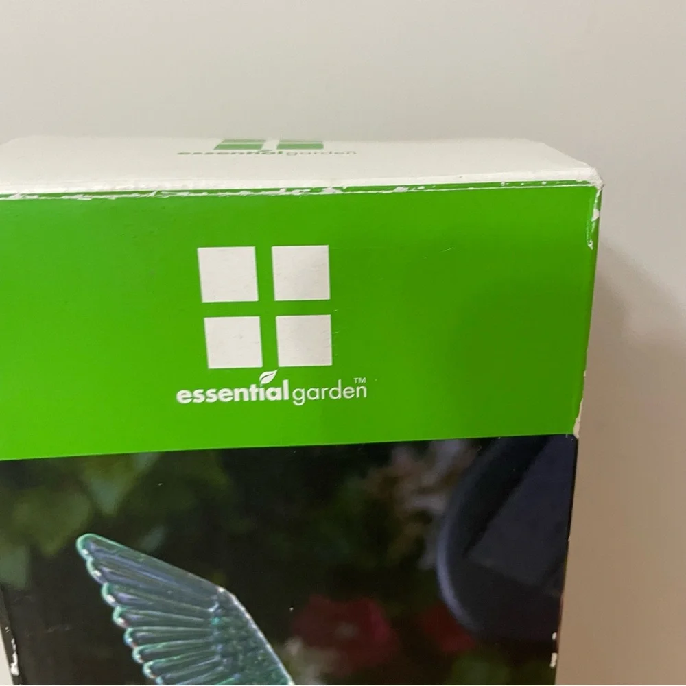 SolarHummingbird Stake - Color Changing Green - Picture 5 of 7